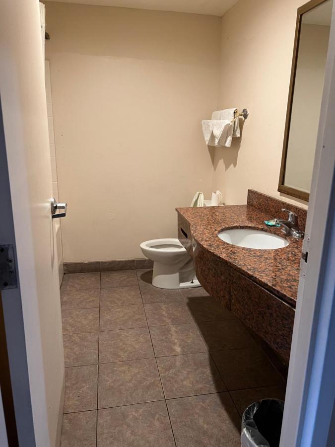 ג'קסונוויל Metro Inn & Suites מראה חיצוני תמונה