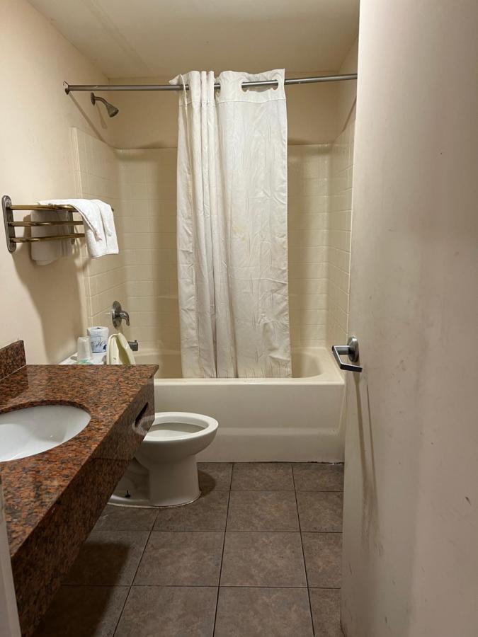 ג'קסונוויל Metro Inn & Suites מראה חיצוני תמונה