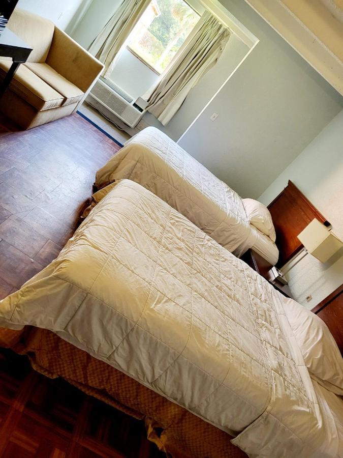 ג'קסונוויל Metro Inn & Suites מראה חיצוני תמונה
